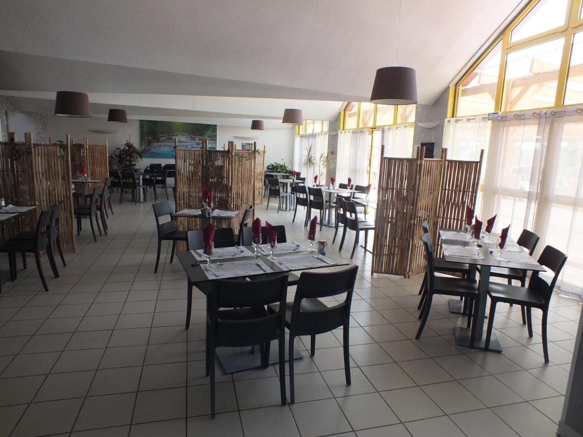 Logis Hotel Restaurant Le Clos Saint Loup Bram Exterior photo